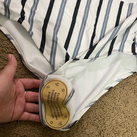 CupShe Striped Halter One Piece Swimsuit - Picture 5 of 7